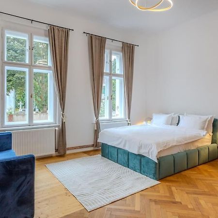 Gb4 By Rentable Apartment Brasov Ngoại thất bức ảnh