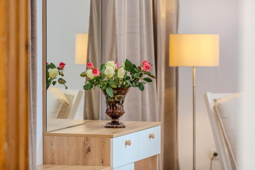Gb4 By Rentable Apartment Brasov Ngoại thất bức ảnh