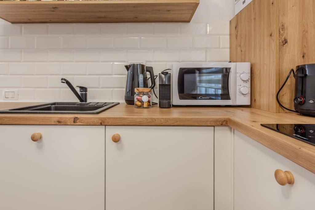 Gb4 By Rentable Apartment Brasov Ngoại thất bức ảnh
