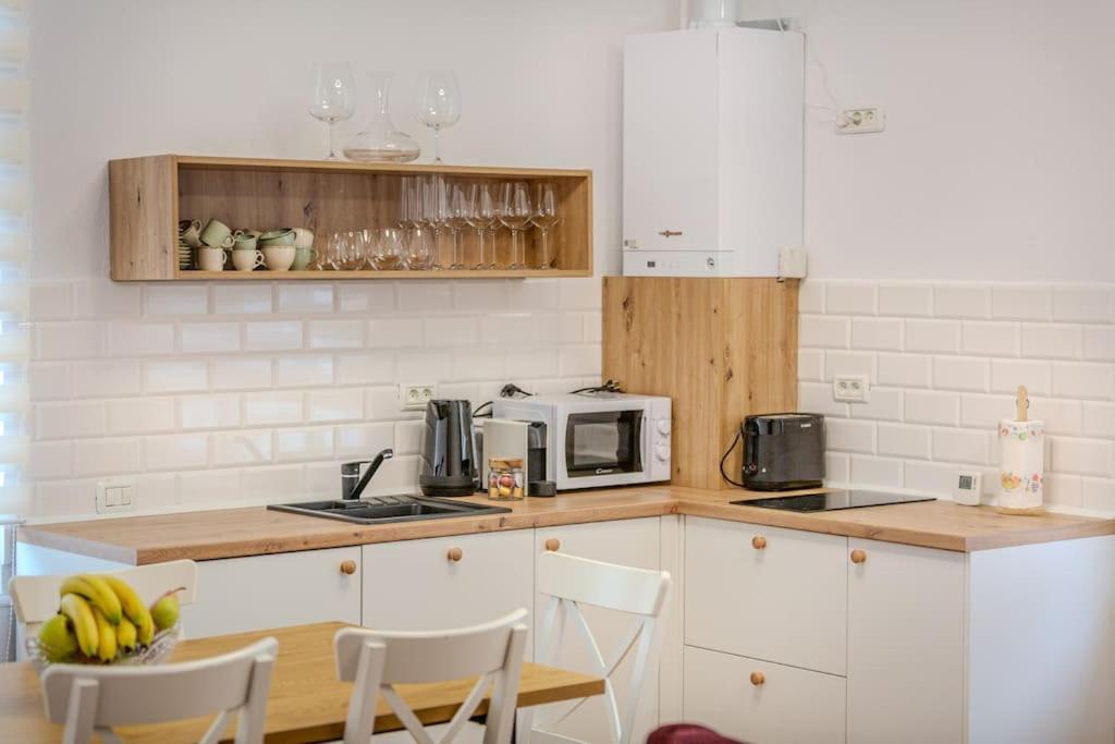 Gb4 By Rentable Apartment Brasov Ngoại thất bức ảnh
